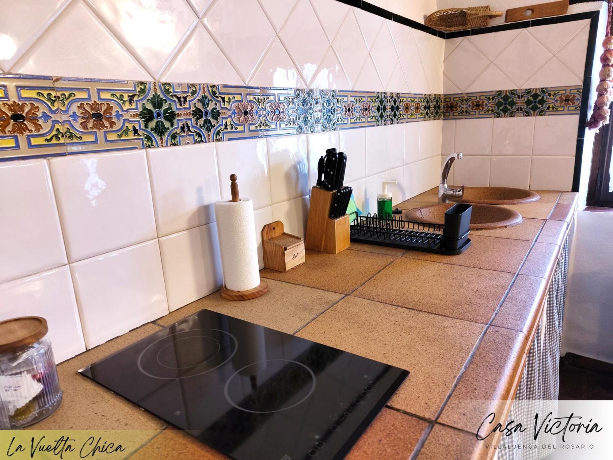 Conjunto Rural Casa Victoria Villaluenga Del Rosario Exterior foto